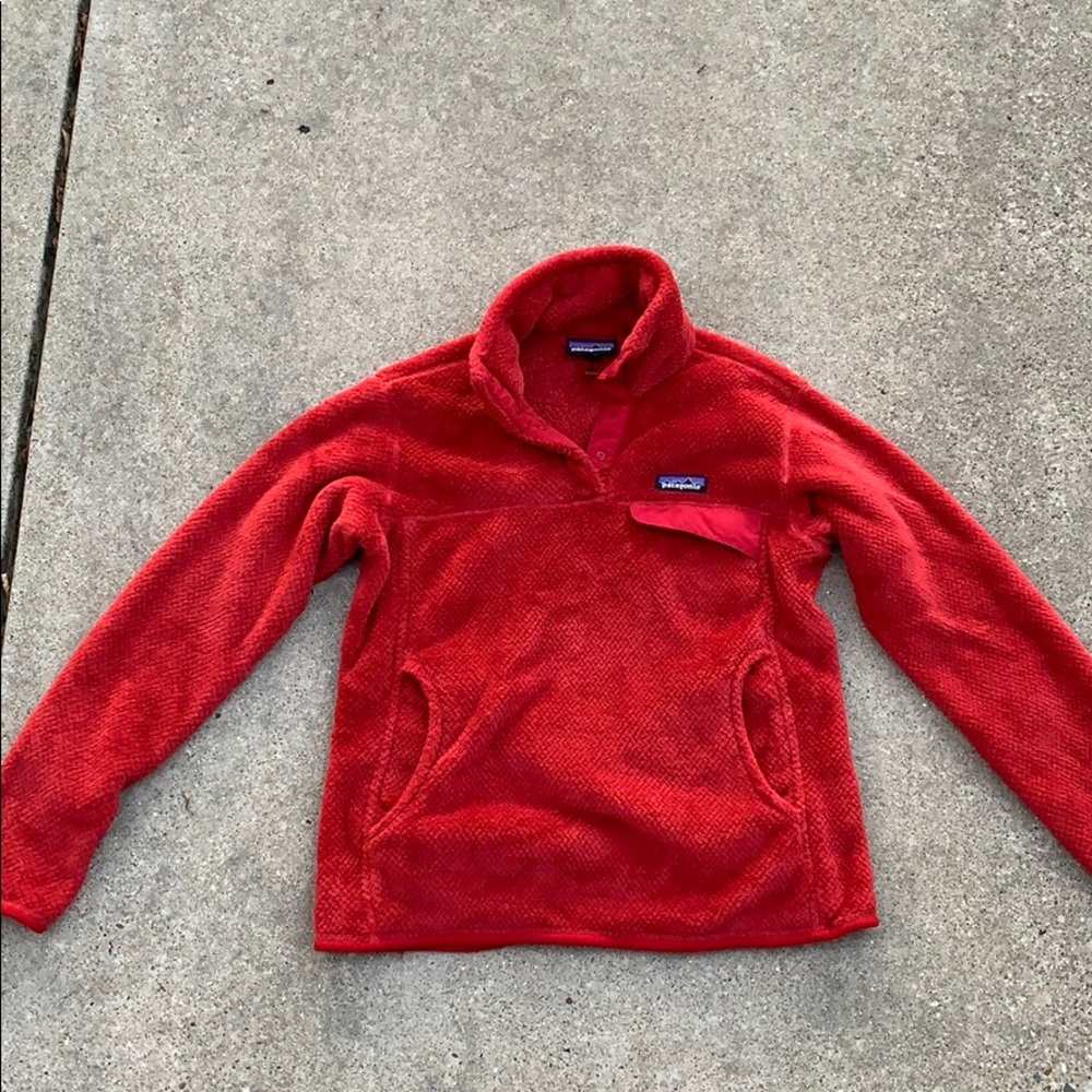 Red Patagonia pullover